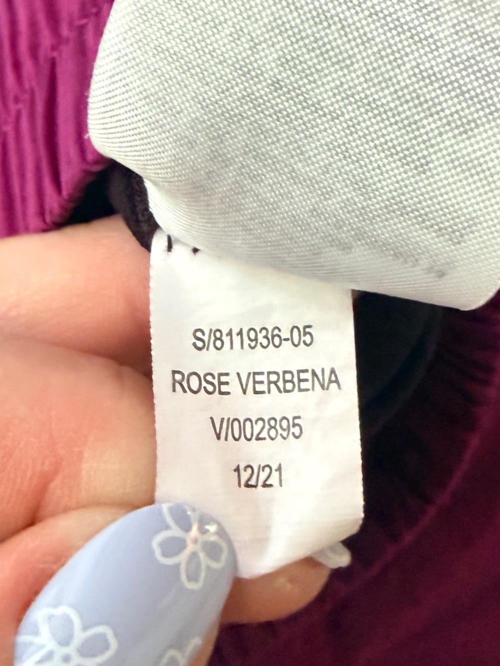 Gap Fit Size M Shorts in Rose Verbena - Picture 4 of 6